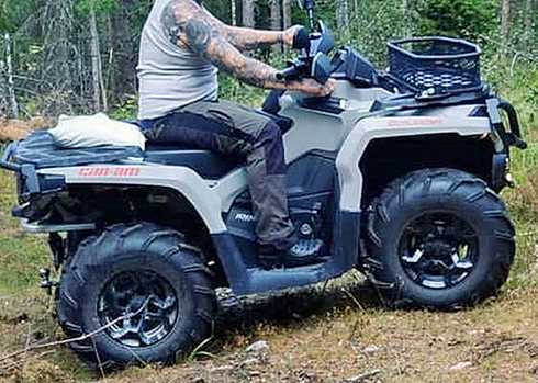 Grå Can Am Outlander 1000 PRO stulen utanför Säter
